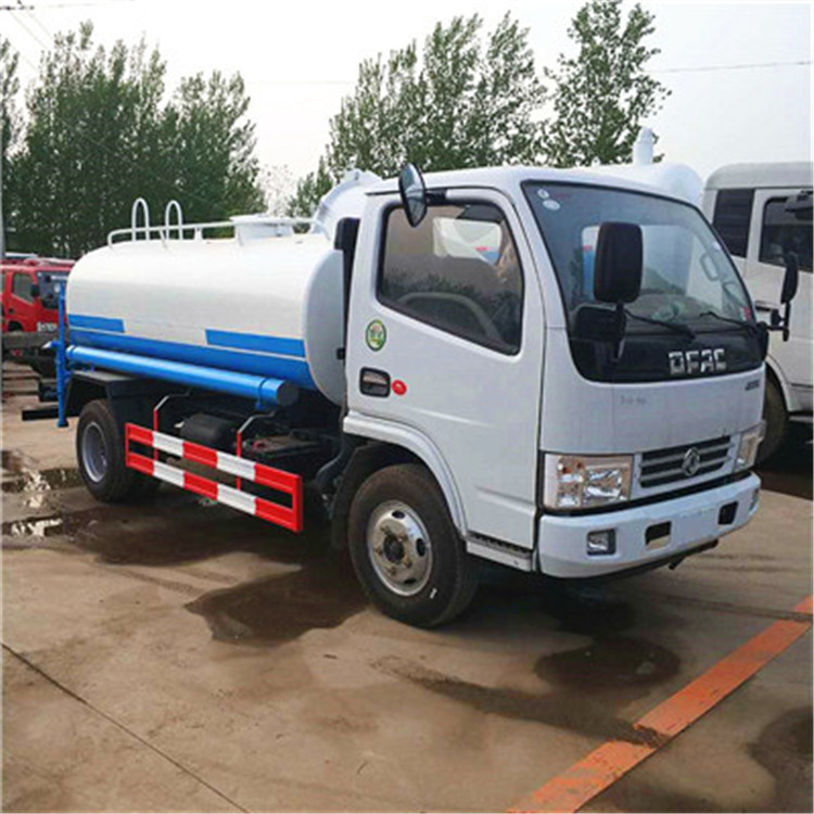 工地灑水車(chē) 揚(yáng)塵治理與綠色施工的守護(hù)者